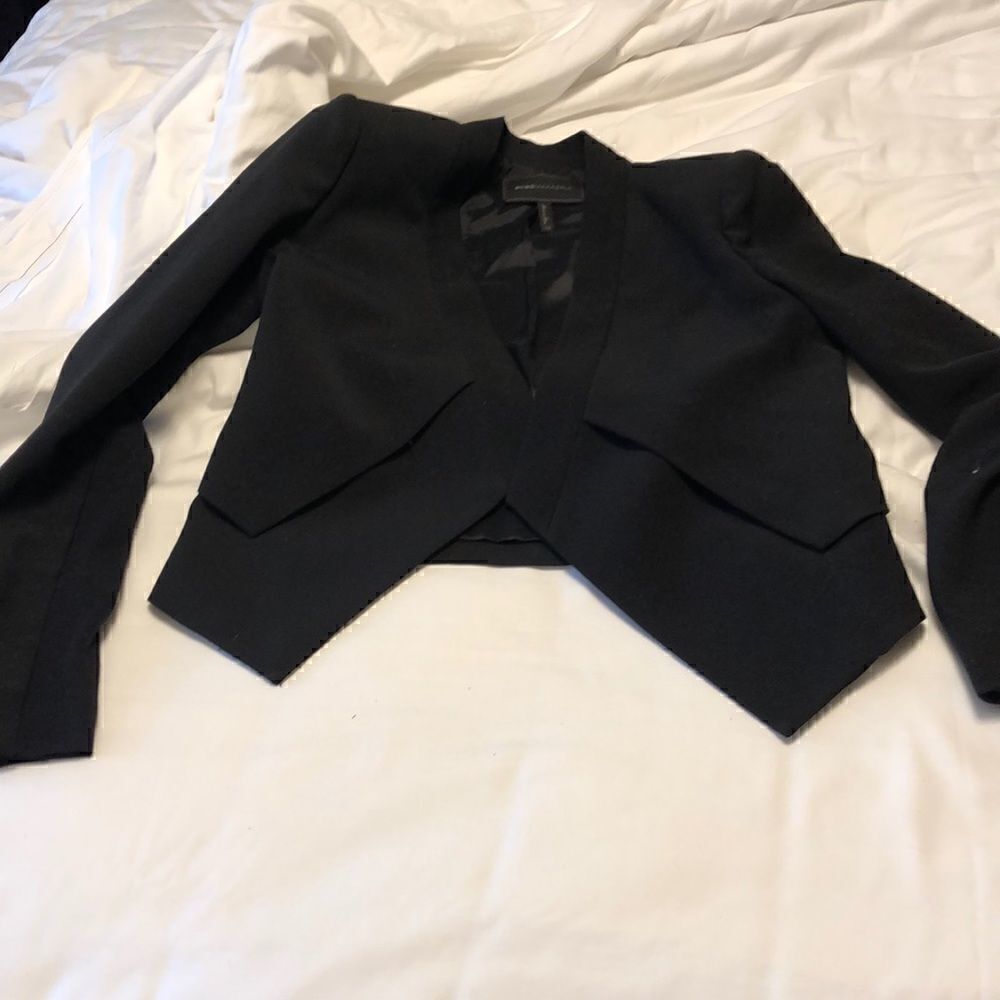 Bcbg black cropped jacket sz XS EUC